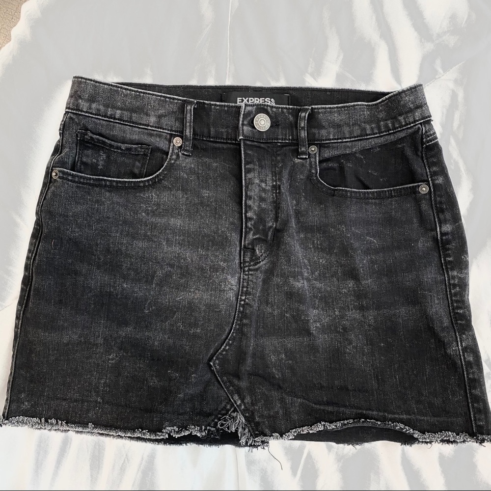 Mid-Rise Black Denim Mini Skirt